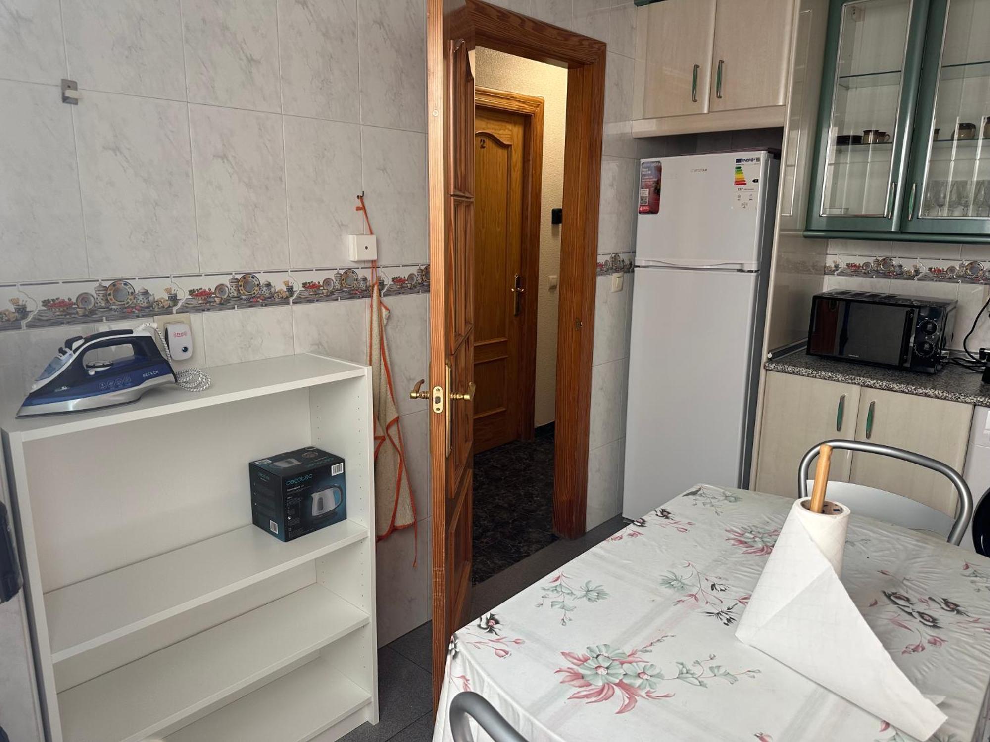 Almeria Centro Habitacion Privada En Apartamento Compartido Exterior photo